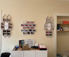 salon wall racks
